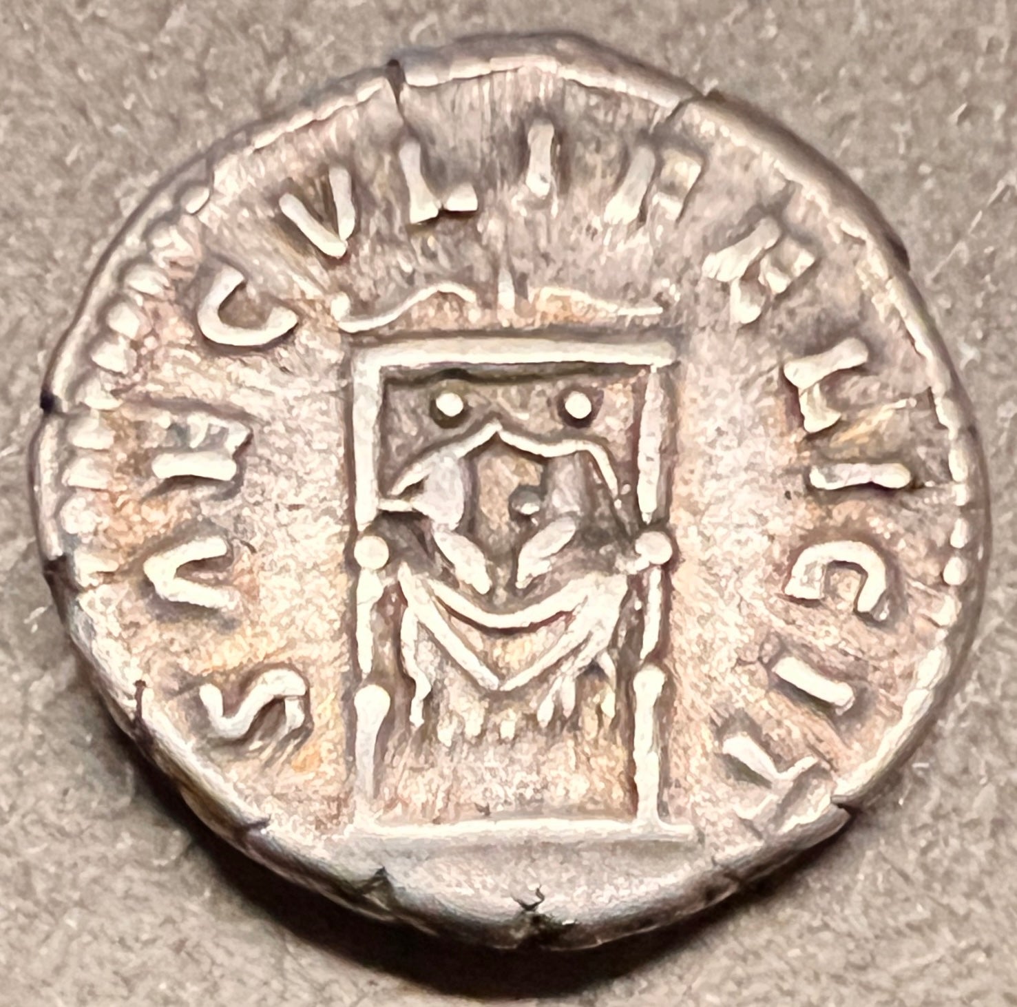 Monedă Denarius, Faustina (Marcus Aurelius), tip Saeculi Felicit, 146-176 e.n., argint (clasată Fond)