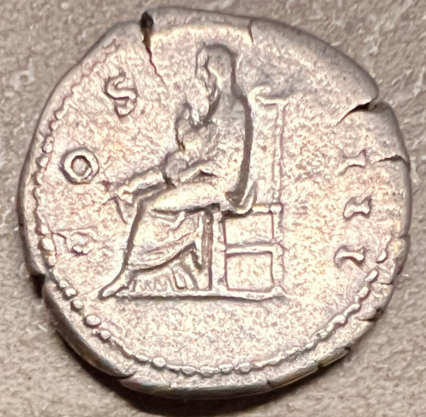 Monedă Denarius, Hadrian, tip Pax, 119-125 e.n., argint (clasata Fond) - Artiss