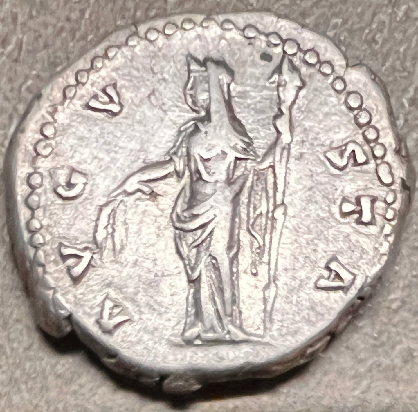 Monedă Denarius, Faustina, tip Aeternitas, 141-161 e.n., argint (clasata Fond) - Artiss
